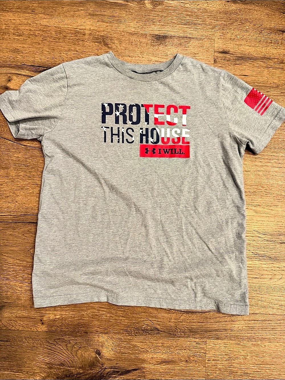 Under Armour Boys Protect This House Freedom Flag T-Shirt Gray